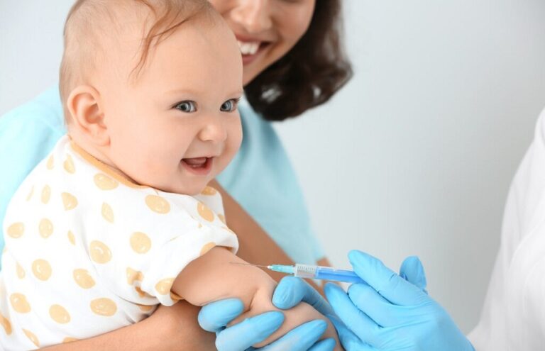 Vaccination – the best gift for your baby’s first year